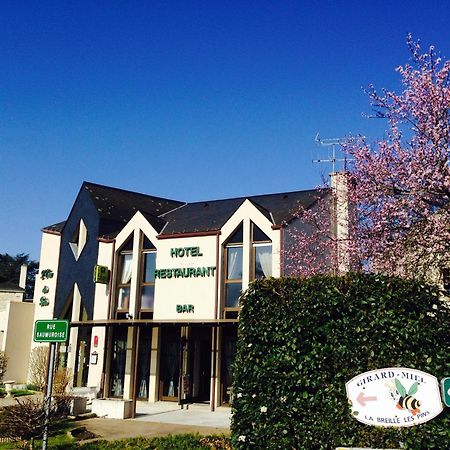 L'Orée Des Bois La Breille-les-Pins Exterior foto