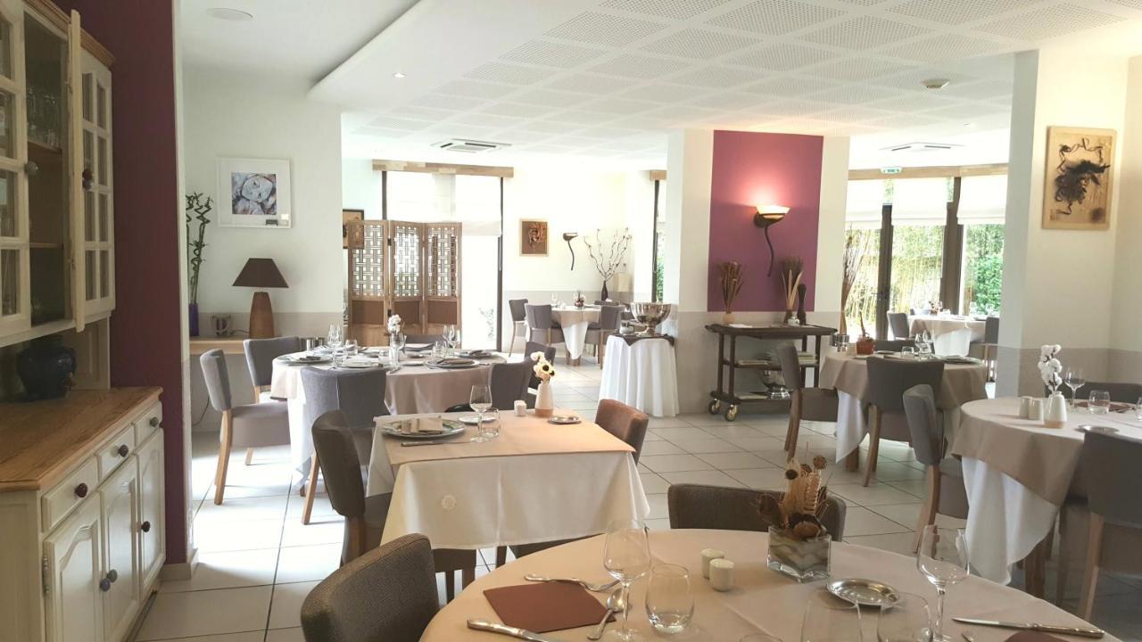 L'Orée Des Bois La Breille-les-Pins Exterior foto